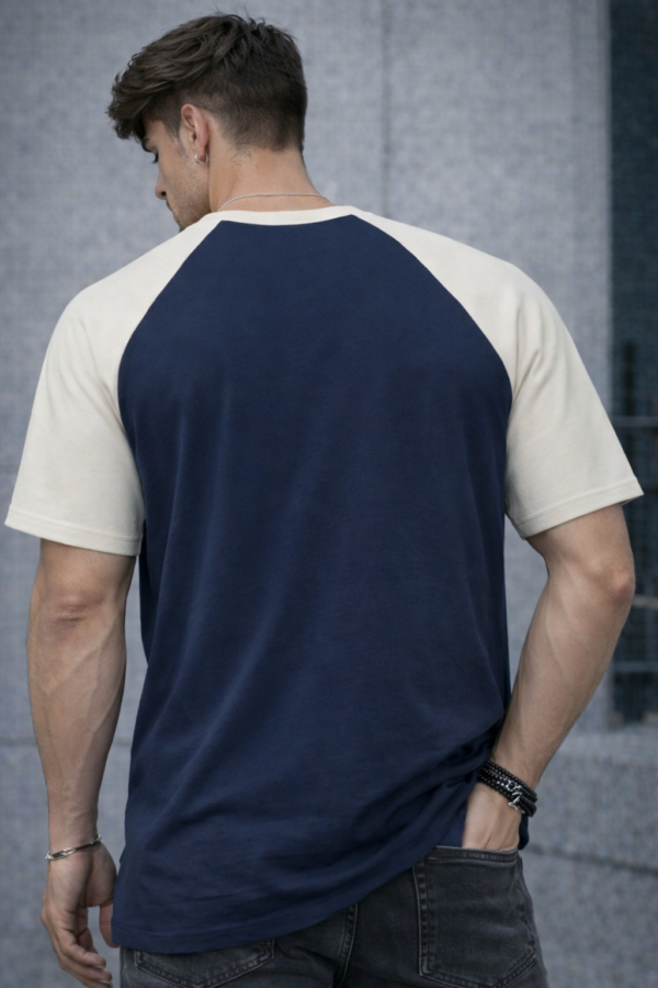 Men’s Oversized Printed Raglan T-Shirt – Casual Graphic Streetwear Tee
